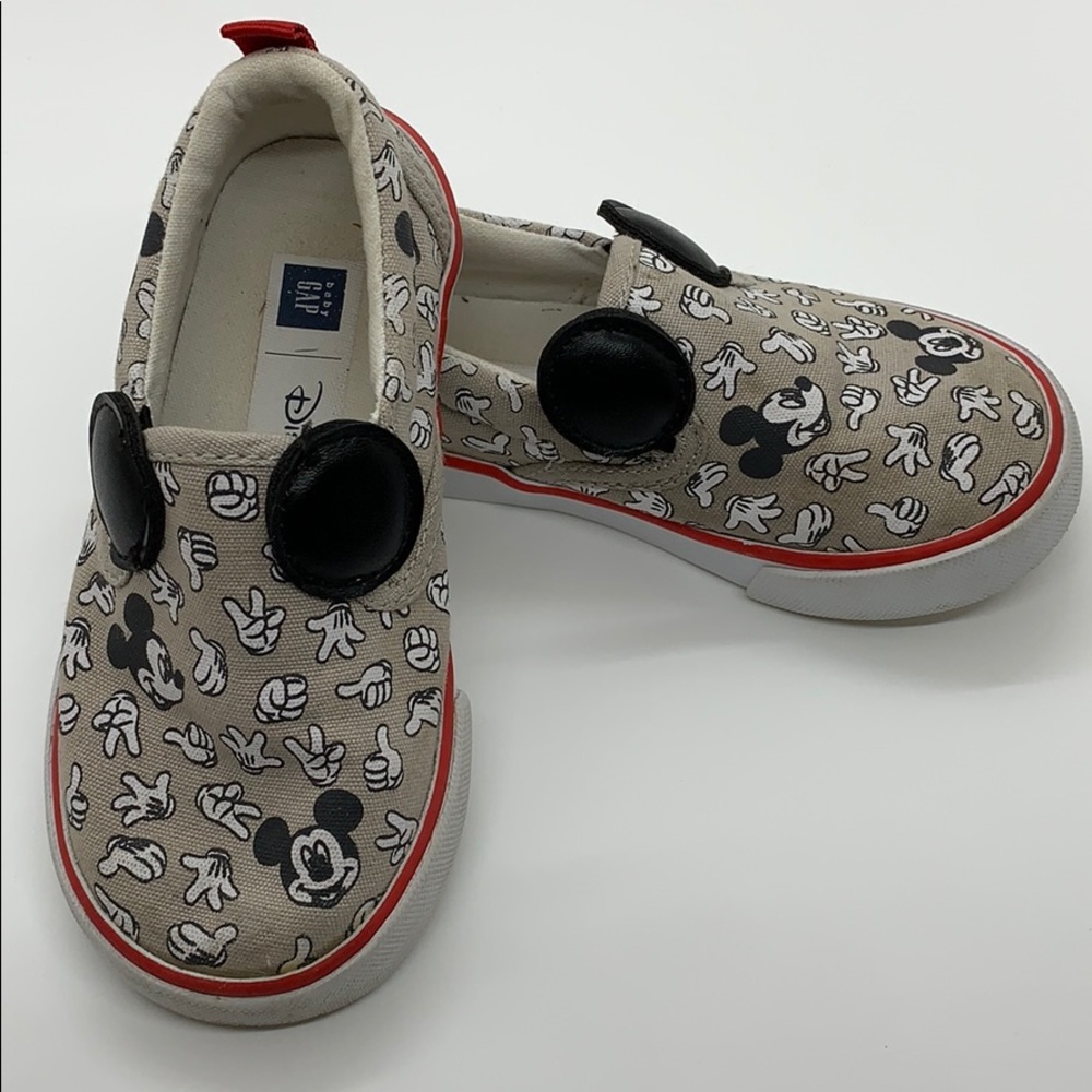 ♓️♓️Mickey Mouse Disney kids shoes used ♓️♓️♓️